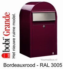 Brievenbus Bobi Grande bordeauxrood RAL 3005